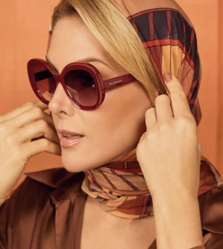 ana-hickmann-com-oculos-sol-mobile